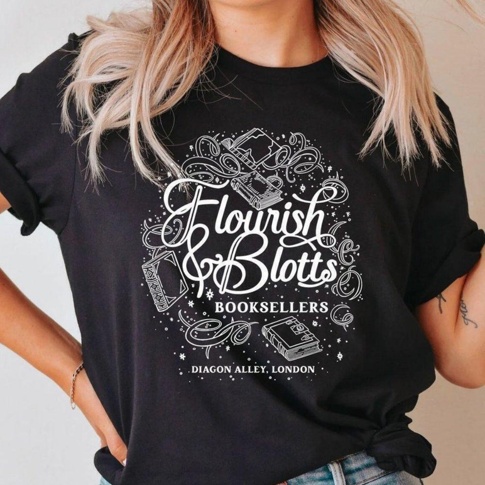 Potter Fan Wizard World Retro Movie Graphic Fan Gift T-Shirt